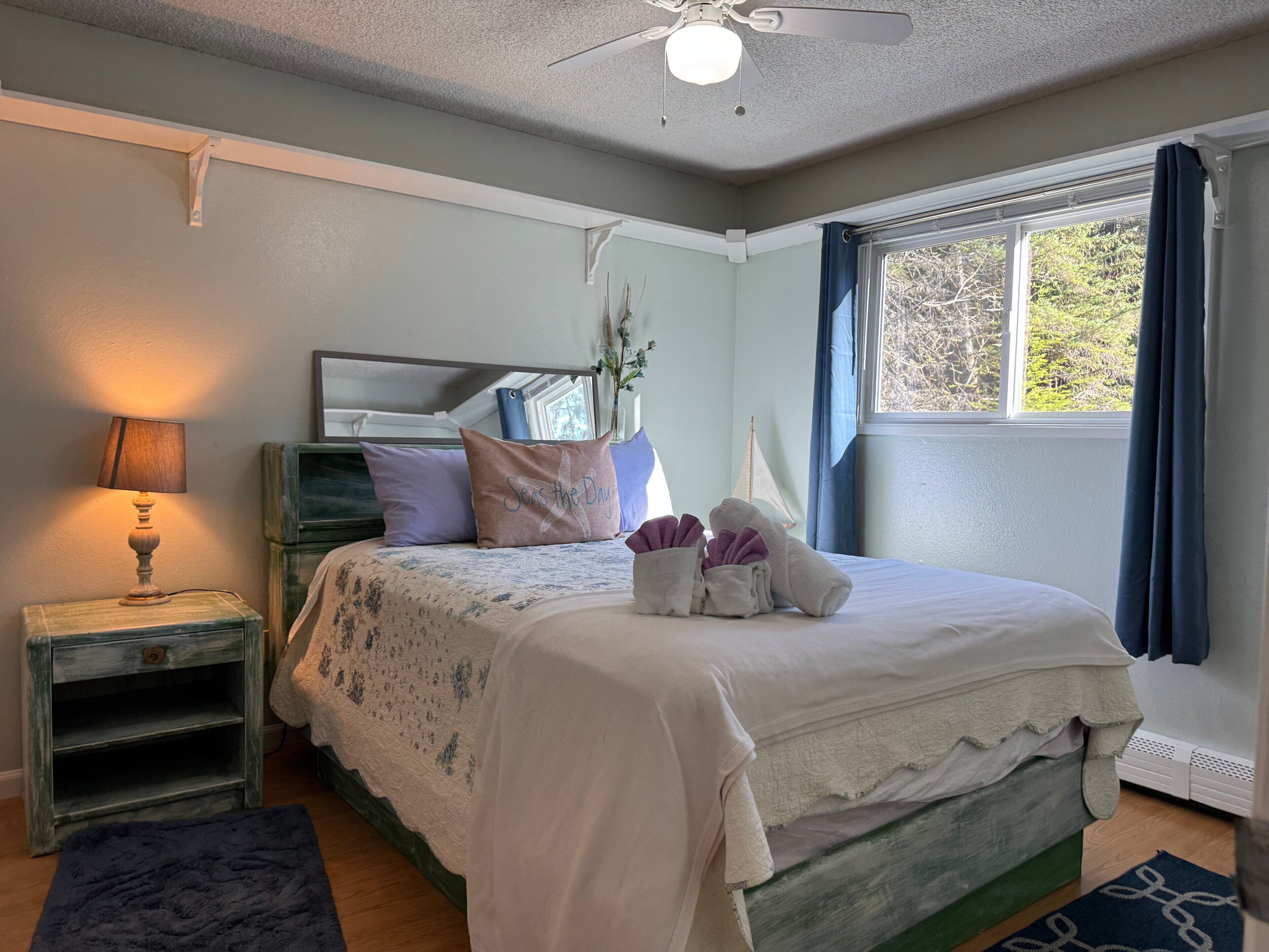 3 bedrooms, iron/ironing board, WiFi (free), bed sheets