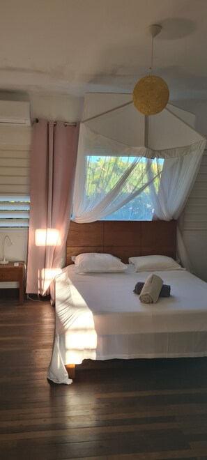 3 عدّة غرف نوم وسرير سفر وواي فاي مجانًا وملاءات أسرّة