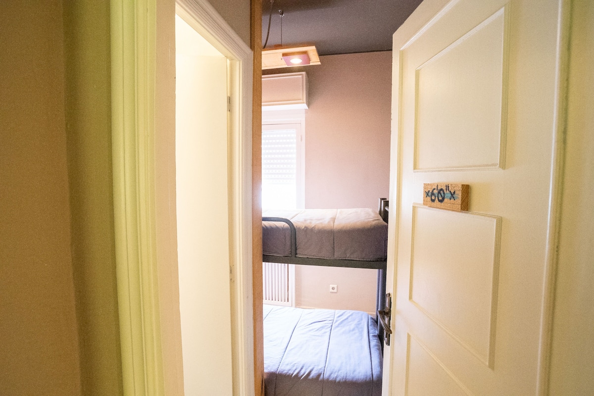 Double Room, Private Bathroom | Free WiFi, bed sheets