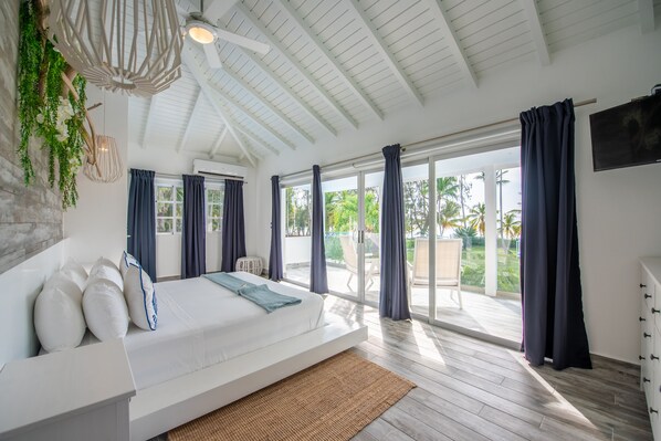 5 Schlafzimmer, Zimmersafe, Bügeleisen/Bügelbrett, WLAN