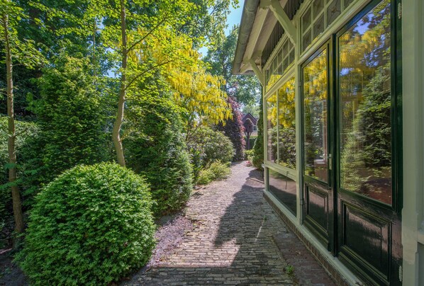 Garden - Appartementen Villa Juttershof (Bergen)