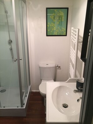 Hair dryer, towels, toilet paper - Cozy studio in the city center of Brest (Brest)