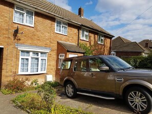 Exterior - Poynters House - Huku Kwetu Luton (Luton)