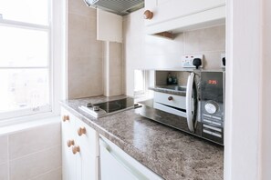 Fridge, microwave, stovetop, electric kettle