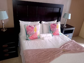 Basic Double Room, 1 Bedroom - Ein Gedi Premier Lodge (Kimberley)