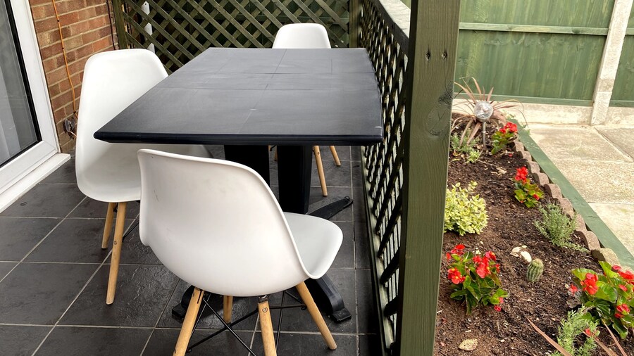 Chelsea House - Huku Kwetu