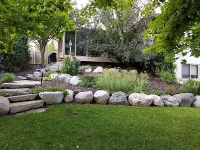 Comfortable 3BR home in SW Lincoln. Close to downtown! Self Check In, sleeps 8