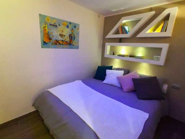 2 bedrooms, in-room safe, iron/ironing board, travel crib