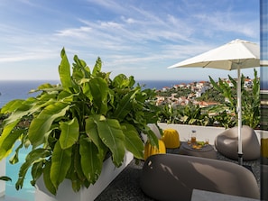 تناول الطعام بالخارج