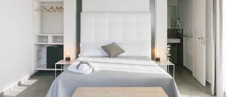 1 bedroom, hypo-allergenic bedding, memory-foam beds, minibar