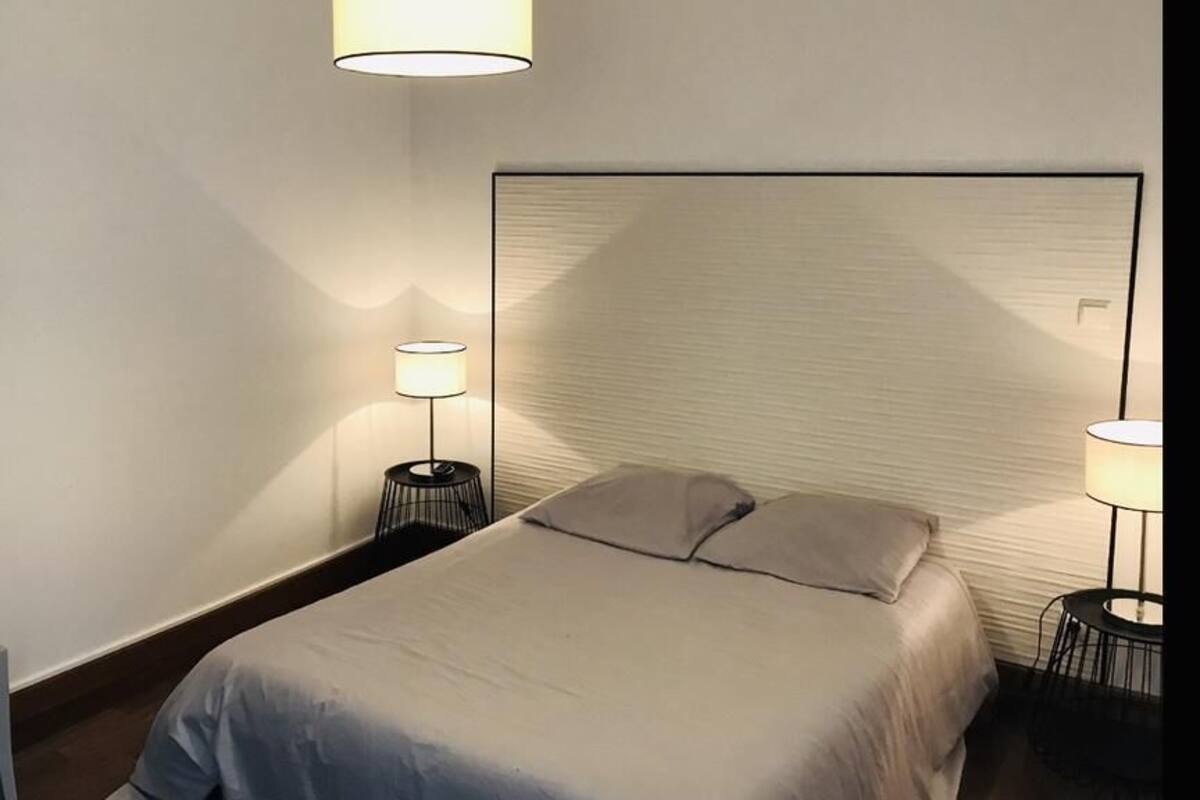 Grand Double Room (3) | Iron/ironing board (on request), WiFi (free), individually decorated