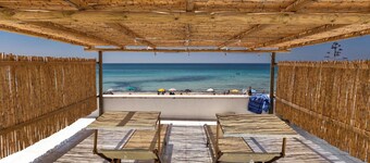 1720 Casa Jonica by BarbarHouse