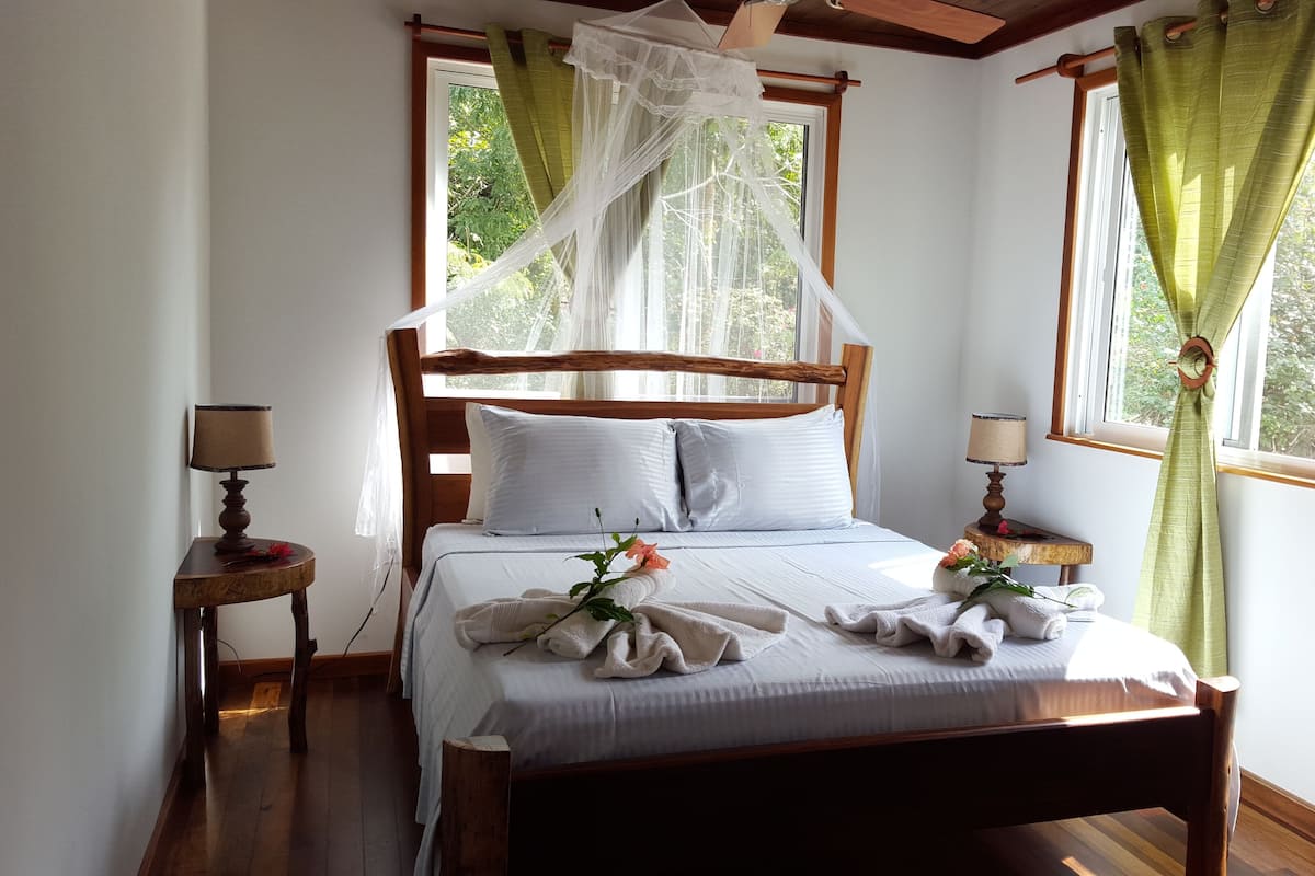 Chalet, 2 Bedrooms, Kitchen, Hill View (Villa Vista)