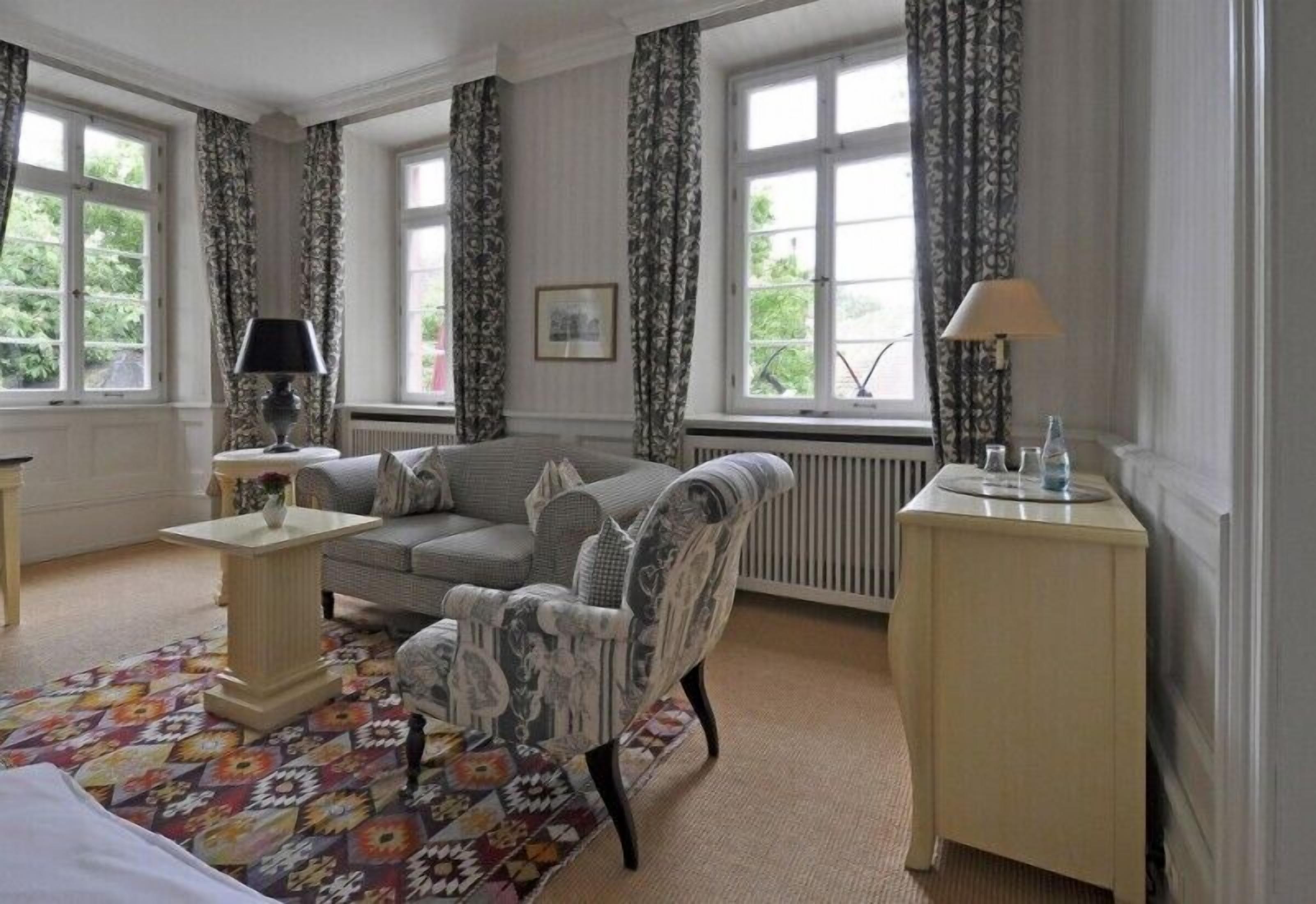 Deluxe Double Room | Desk, free WiFi, bed sheets