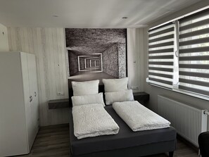 Basic Suite, Private Bathroom, Park View (Appartement Super 104) - Messe-hotelzimmer-appartements (Leverkusen)