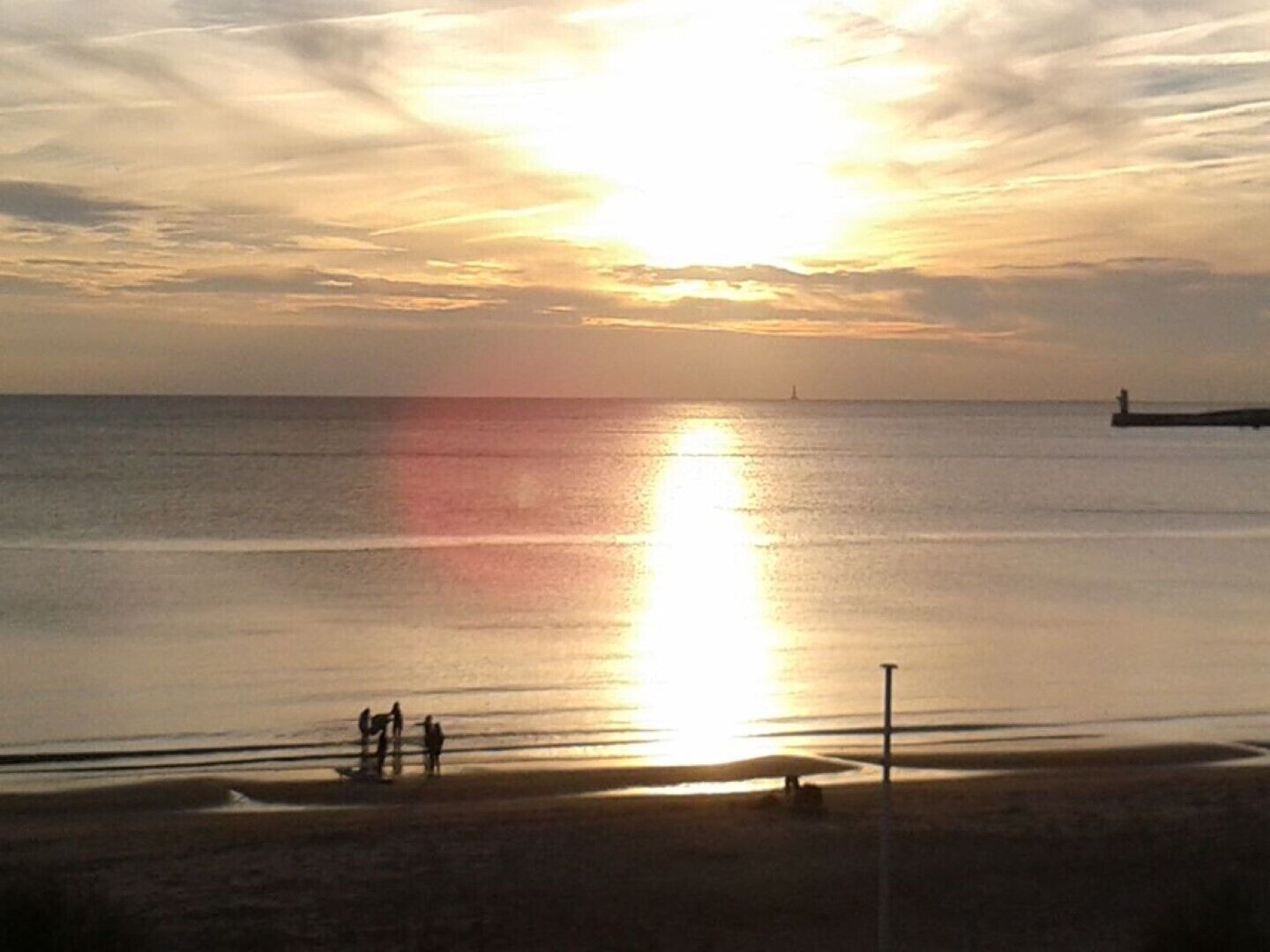 Beach nearby, sun-loungers