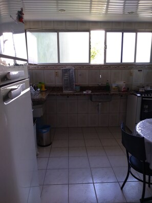 Private kitchen - Apartment near shopping and markets Atakarejo and G. Barbosa and Rodoviária (Salvador)