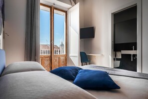 Comfort Double or Twin Room, Balcony, City View (2) | Minibar, in-room safe, desk, blackout drapes - Terrazza Sangiuliano (Catania)