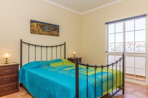 3 habitaciones, tabla de planchar con plancha y wifi gratis 