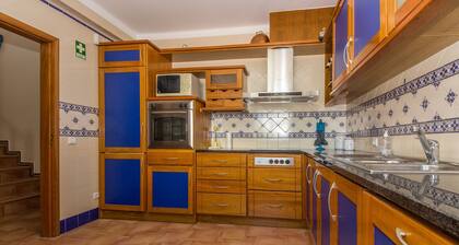 Villa mit privatem Pool und Terrasse nur 800 m vom Strand entfernt by AlgarveManta (9V3)