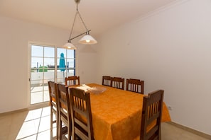 Dining - 3 bedroom villa on the 1st line of beach and Wi-Fi by AlgarveManta (14V3) (Manta Rota)