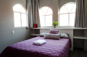 2 chambres, bureau, fer et planche à repasser, Wi-Fi gratuit