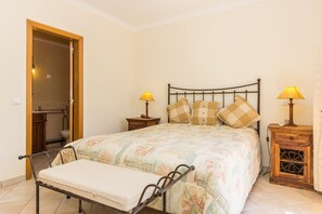 3 Schlafzimmer, Bügeleisen/Bügelbrett, kostenloses WLAN, Bettwäsche