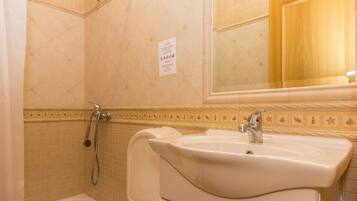 Baignoire, serviettes fournies