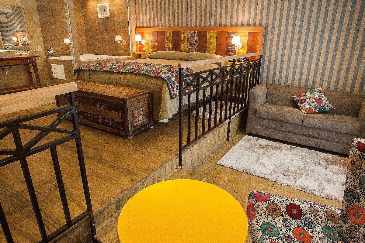 Cabana luxo | Frigobar, cofres nos quartos, escrivaninha, cortinas blackout