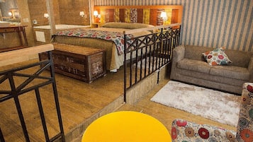 Deluxe Cabin | Minibar, in-room safe, individually decorated, desk