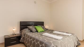 3 habitaciones, tabla de planchar con plancha y wifi gratis