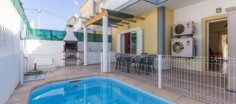 3 bedroom villa with private pool and Wi-Fi by AlgarveManta (25V3)