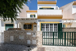 Exterior - 3 bedroom villa with patio and WIFI by AlgarveManta (55V3) (Manta Rota)