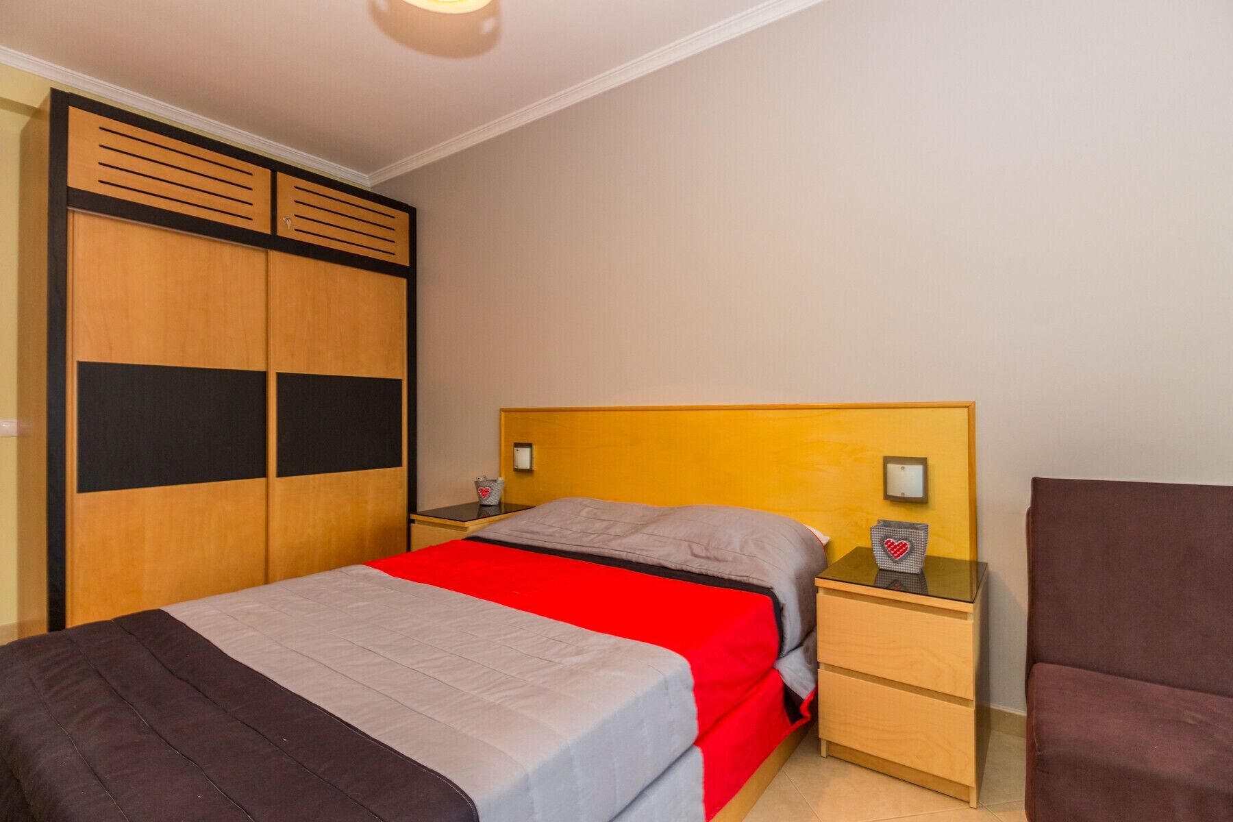 3 chambres, fer et planche à repasser, Wi-Fi gratuit, draps fournis