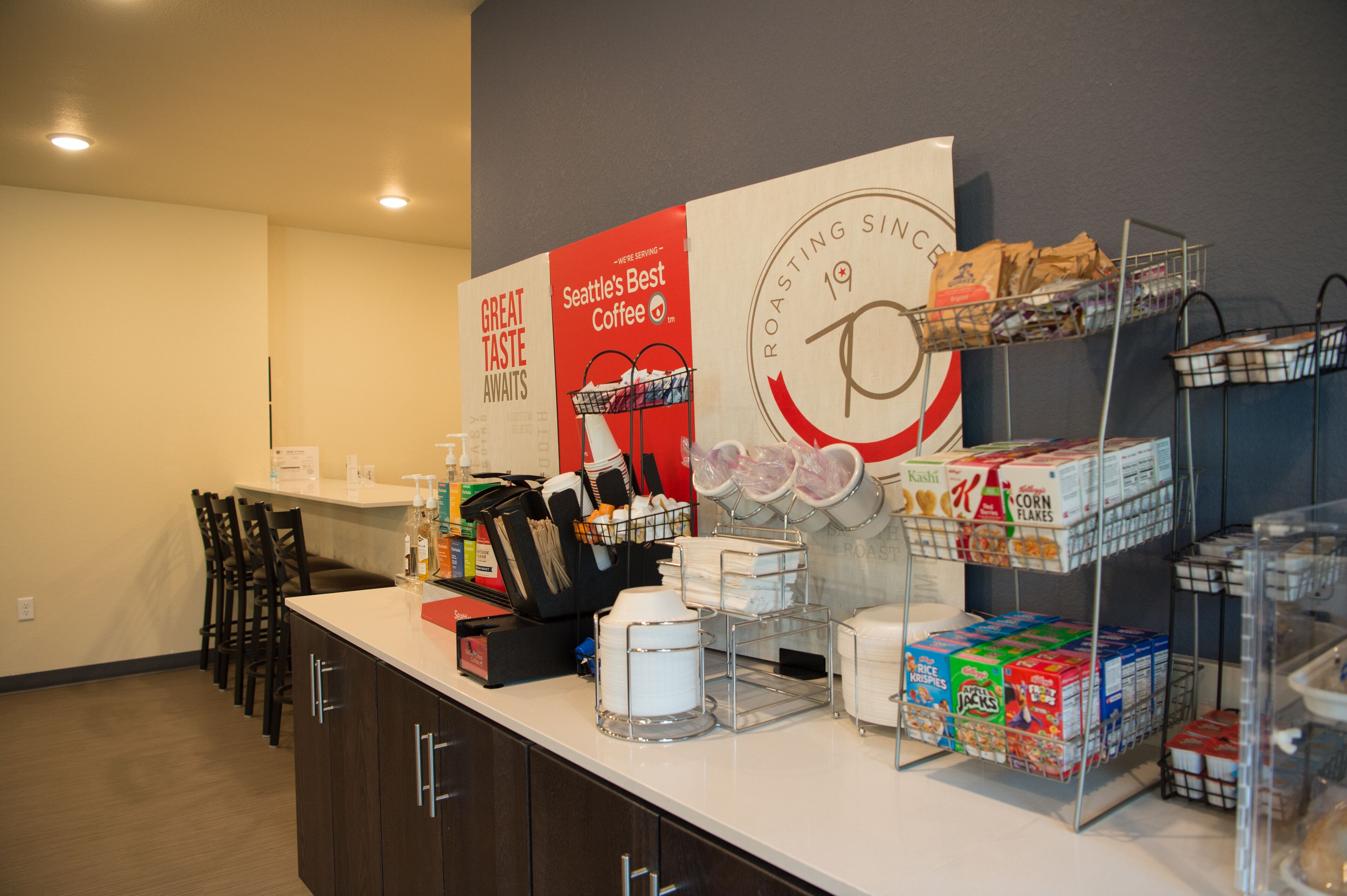 free daily self-service breakfast