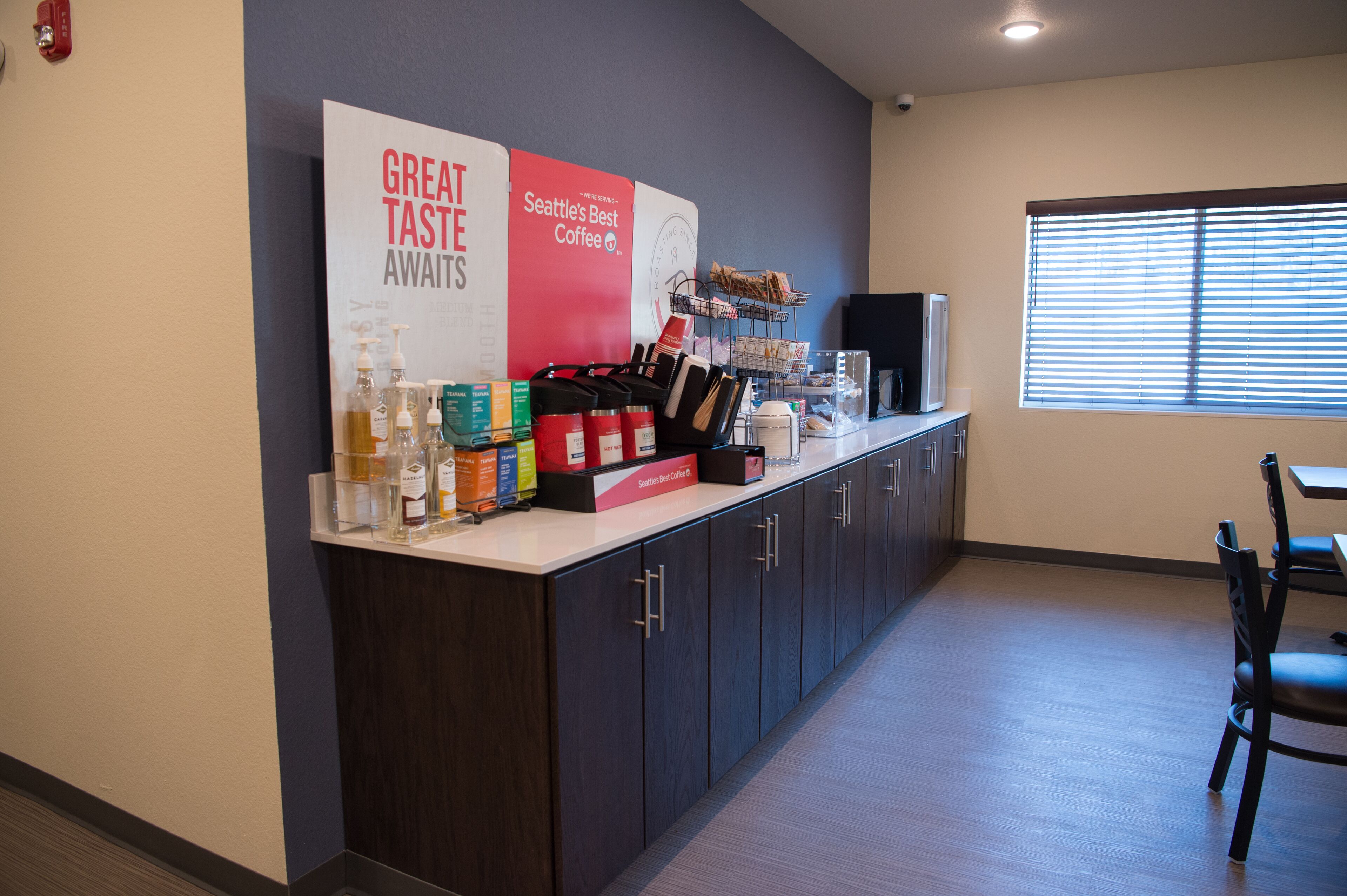 free daily self-service breakfast