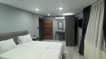 Standard Double Room | Minibar, desk, soundproofing, iron/ironing board