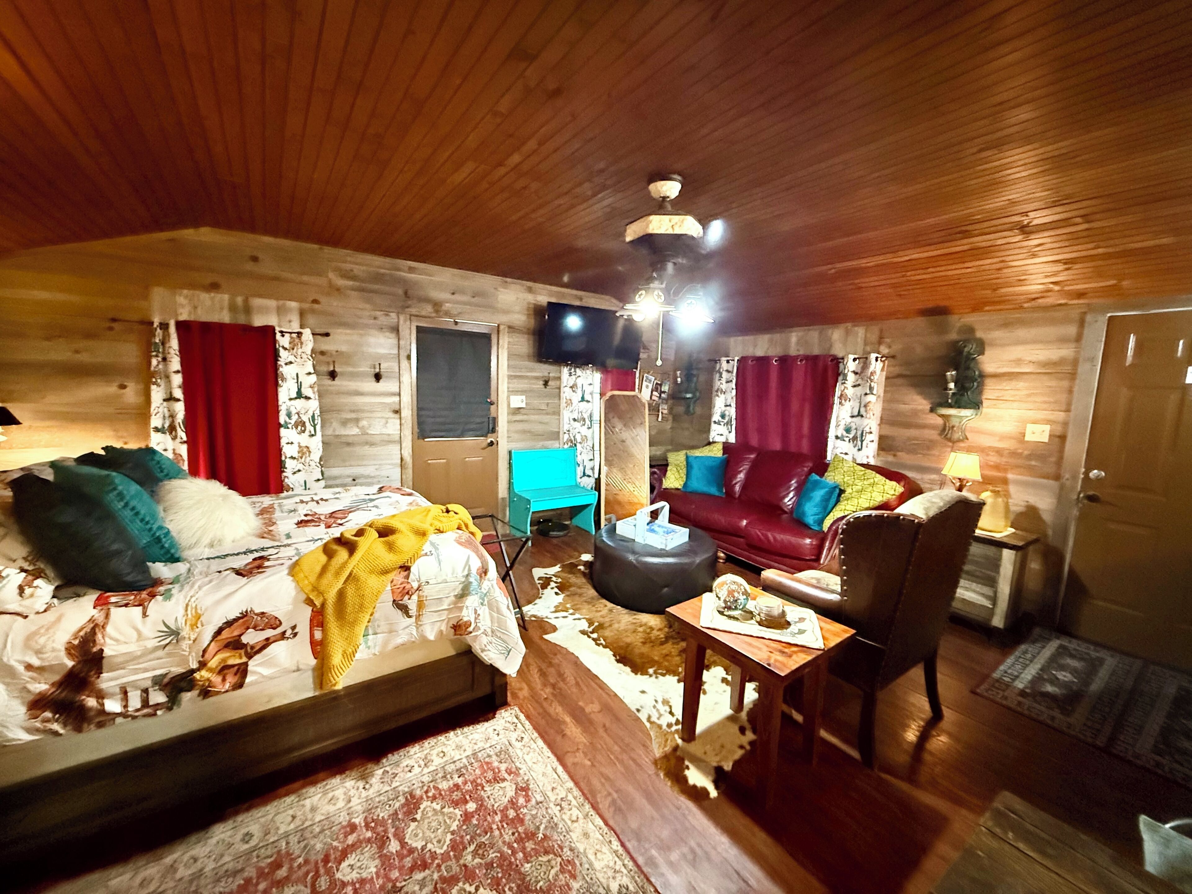 1 habitación, escritorio, tabla de planchar con plancha y wifi gratis 