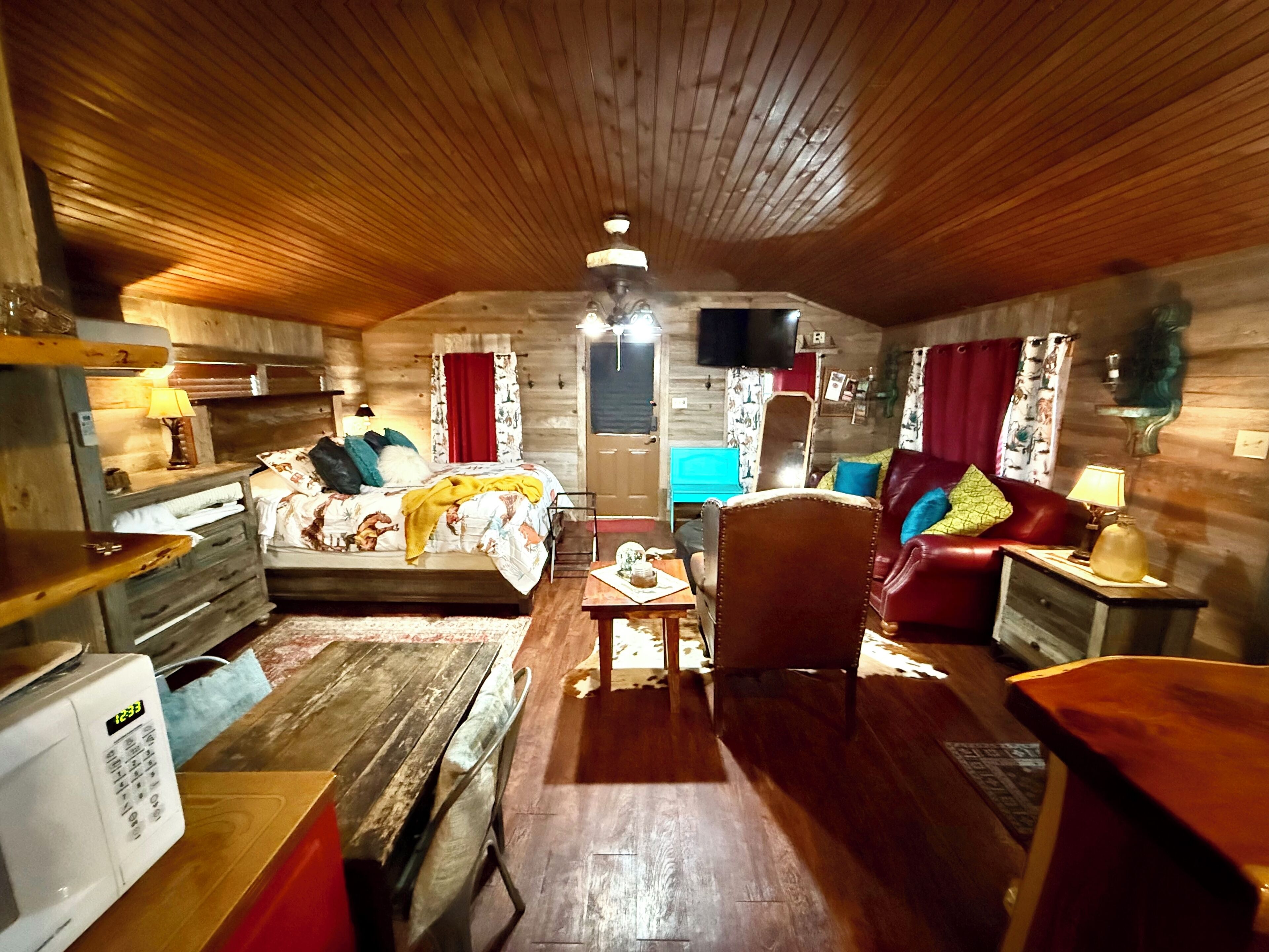 1 chambre, bureau, fer et planche à repasser, Wi-Fi gratuit