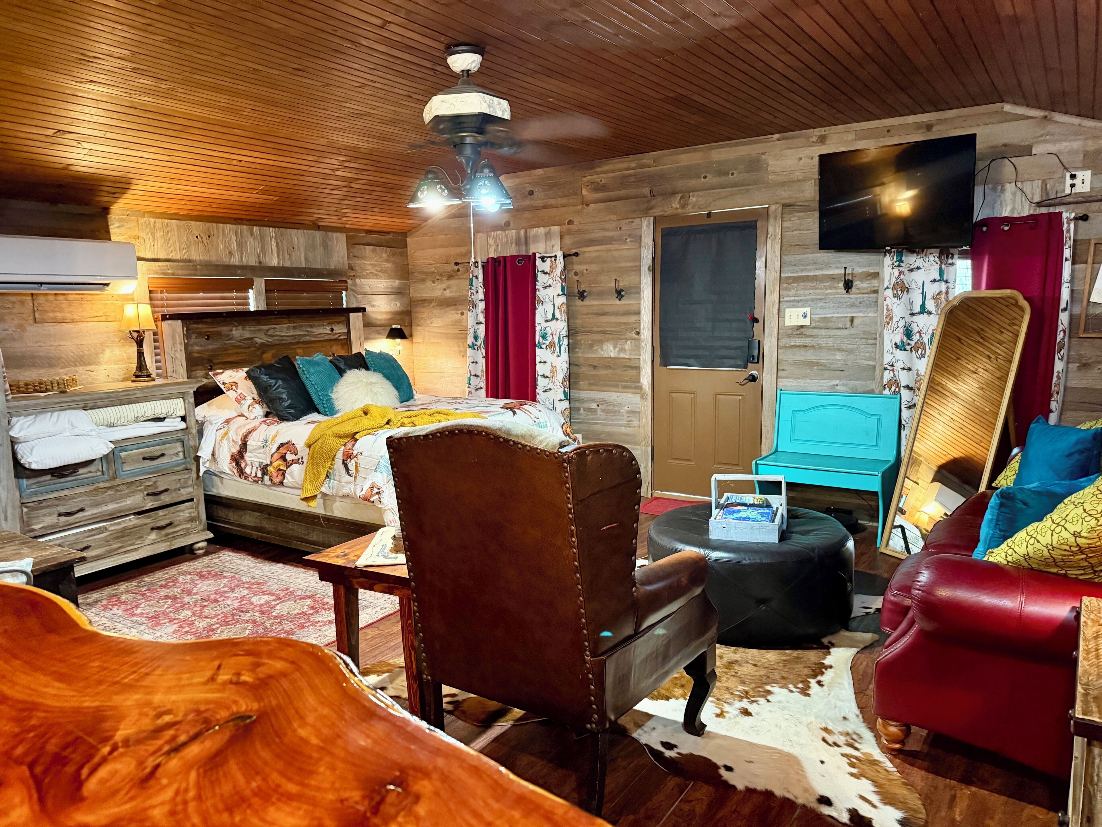 1 bedroom, desk, iron/ironing board, free WiFi