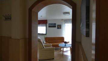 Smart TV, video games, DVD player, books