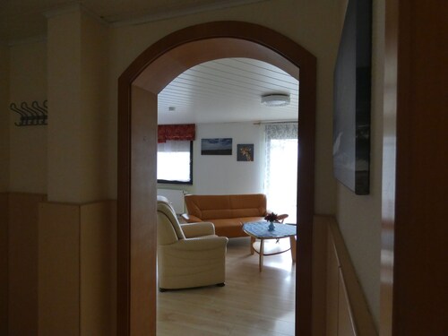 Komfortable Nichtraucher Ferienwohnung für vier Personen mit Terrasse.