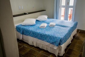 Minibar, caja de seguridad en la habitación, wifi gratis y ropa de cama 