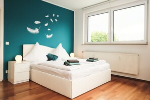 Classic Condo, Multiple Beds, Balcony, Garden View | Individually furnished, blackout drapes, iron/ironing board, free WiFi - Apartment mit Wohnflair (Essen)
