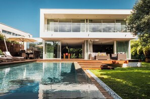 Indoor pool, outdoor pool