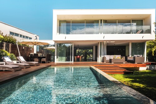 Villa Bahia, luxury at 1st sea line