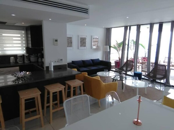 Departamento, 2 habitaciones | Servicio a la habitación