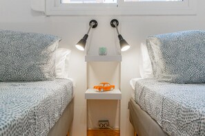 3 室のベッドルーム、アイロン / アイロン台、旅行用ベビーベッド、WiFi (無料)