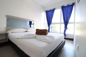 Economy Double Room | Desk, free WiFi - Hotel Porton Estadio (Medellín)