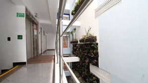 Hallway - Hotel Porton Estadio (Medellín)